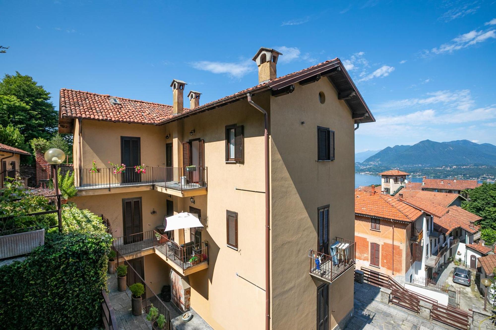 Charming Magognino Hills View - Happy