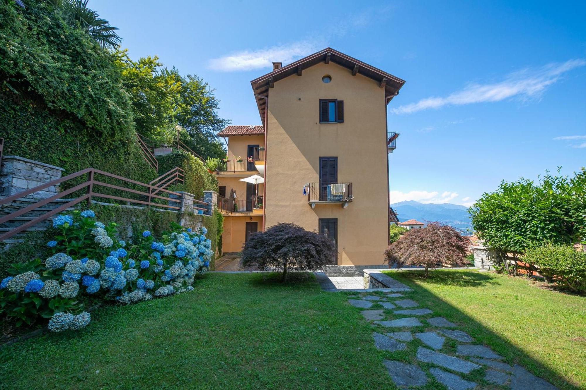 Charming Magognino Hills View - Happy *
