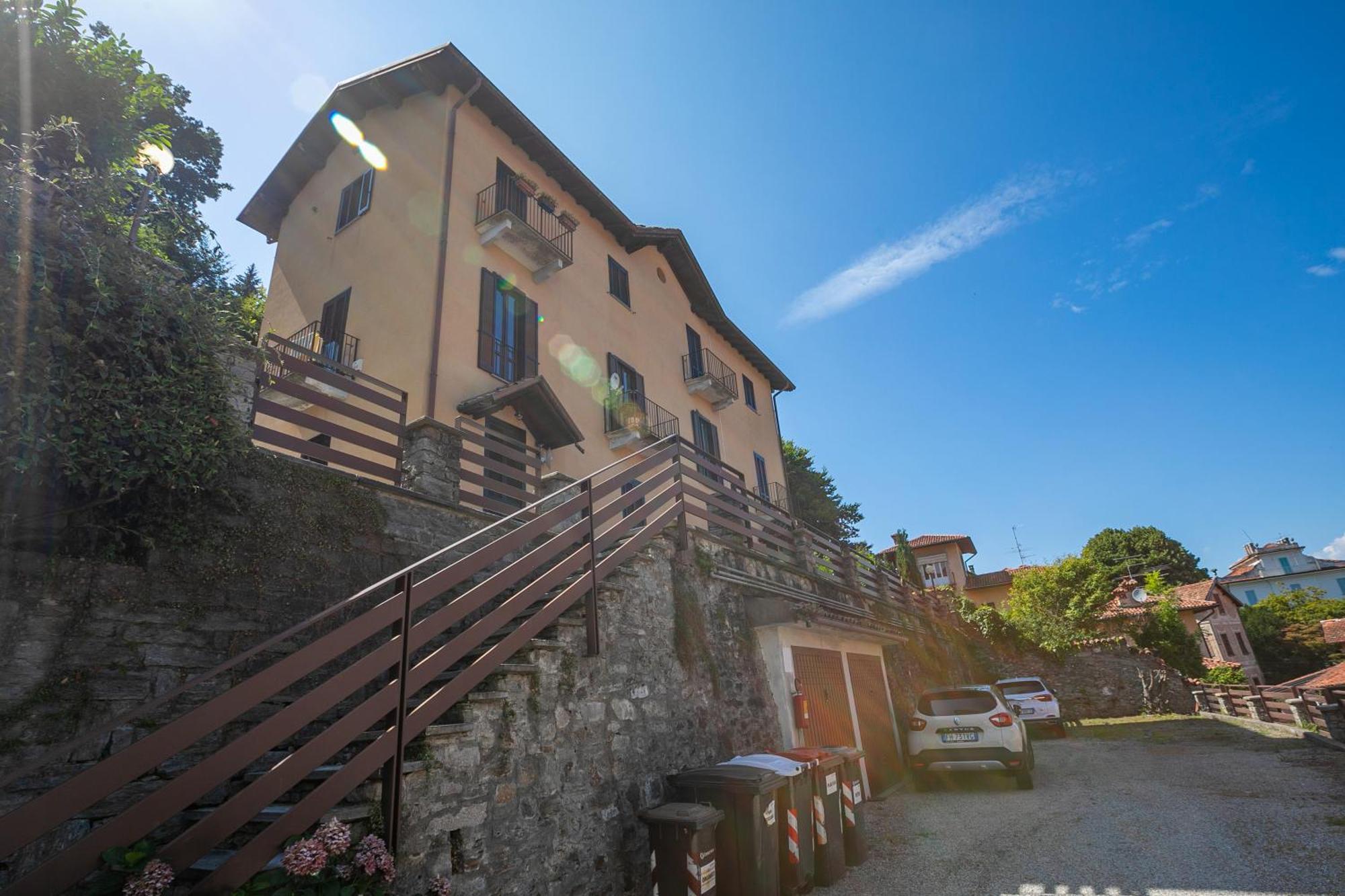 Charming Magognino Hills View - Happy Appartamento